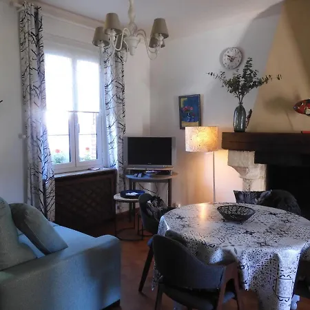 Holiday home La Goelette Et Son Jardin Clos Sans Parking Prive *